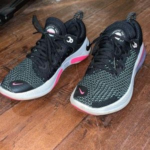 Nike joyride tennis shoes
